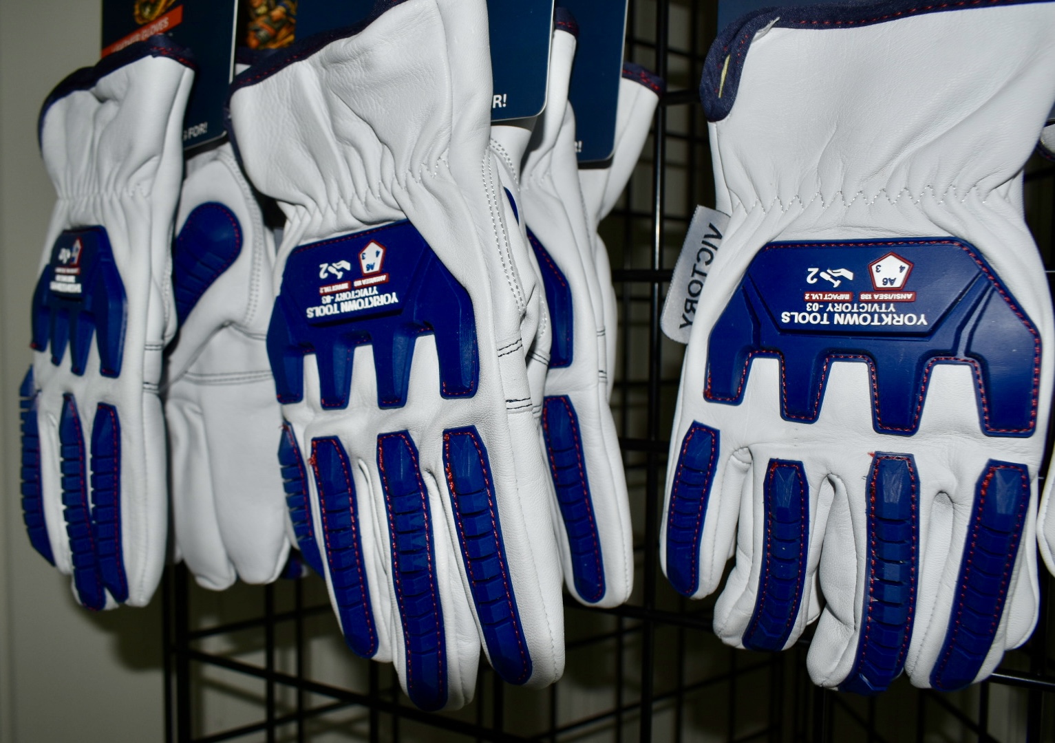 Victory Series Drivers Gloves Close-up